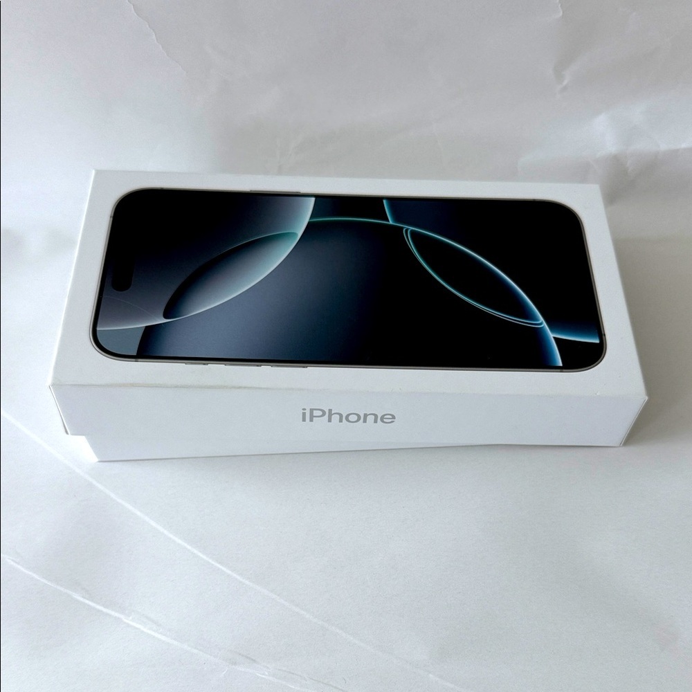 Apple iPhone 16 Pro Max BOX and Apple gift bag. - Picture 3 of 11